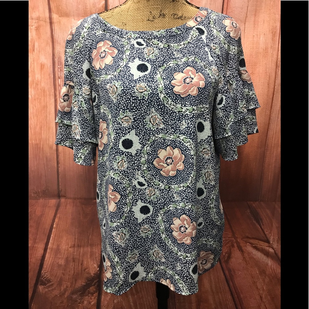 Loft medium stacked sleeves tie neck back floral